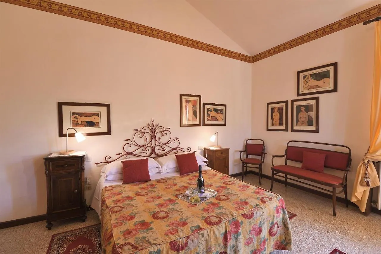 Villa Montalbano 12 Черрето-Гвиди 0*,