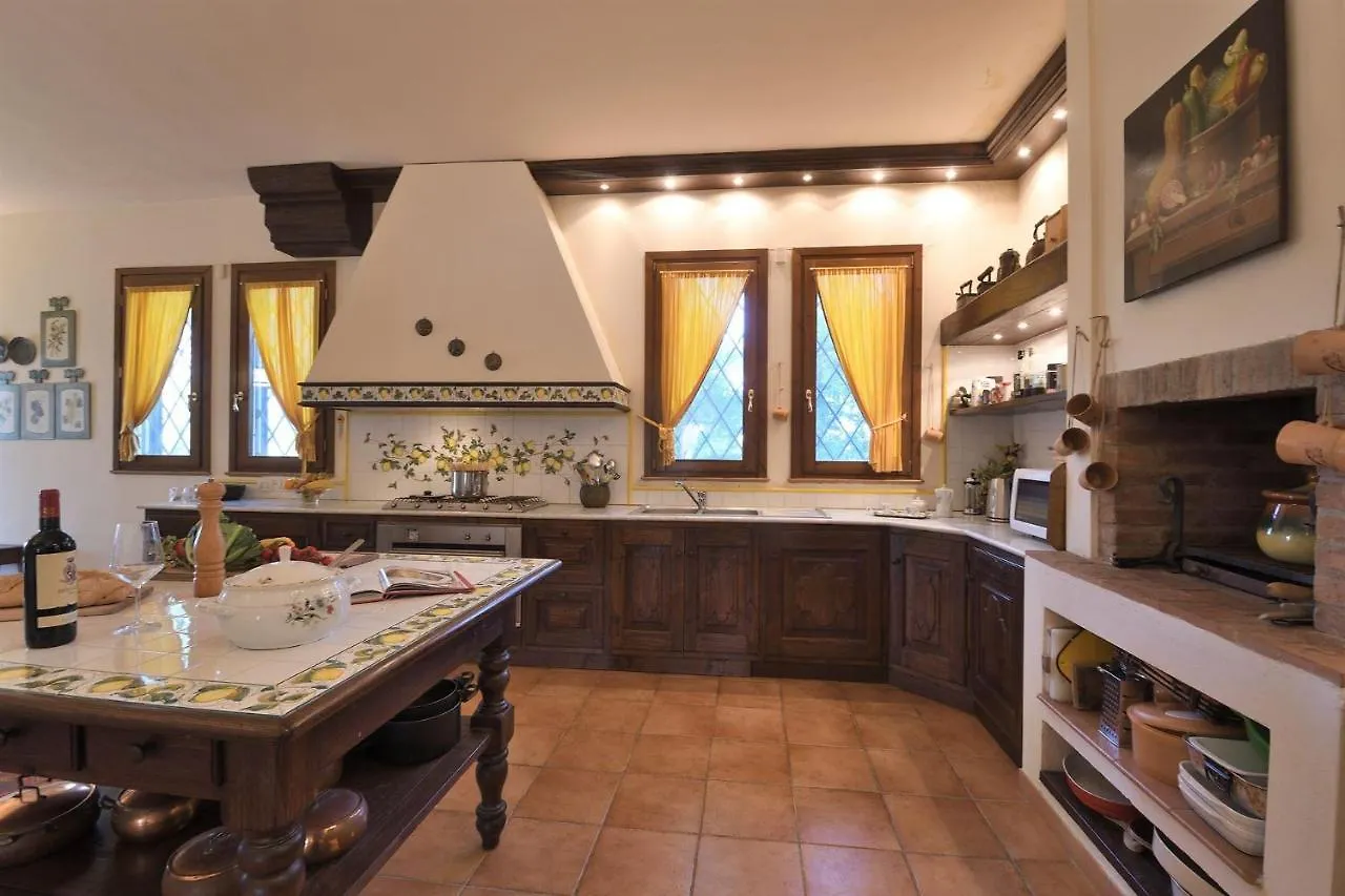 Villa Montalbano 12 Черрето-Гвиди