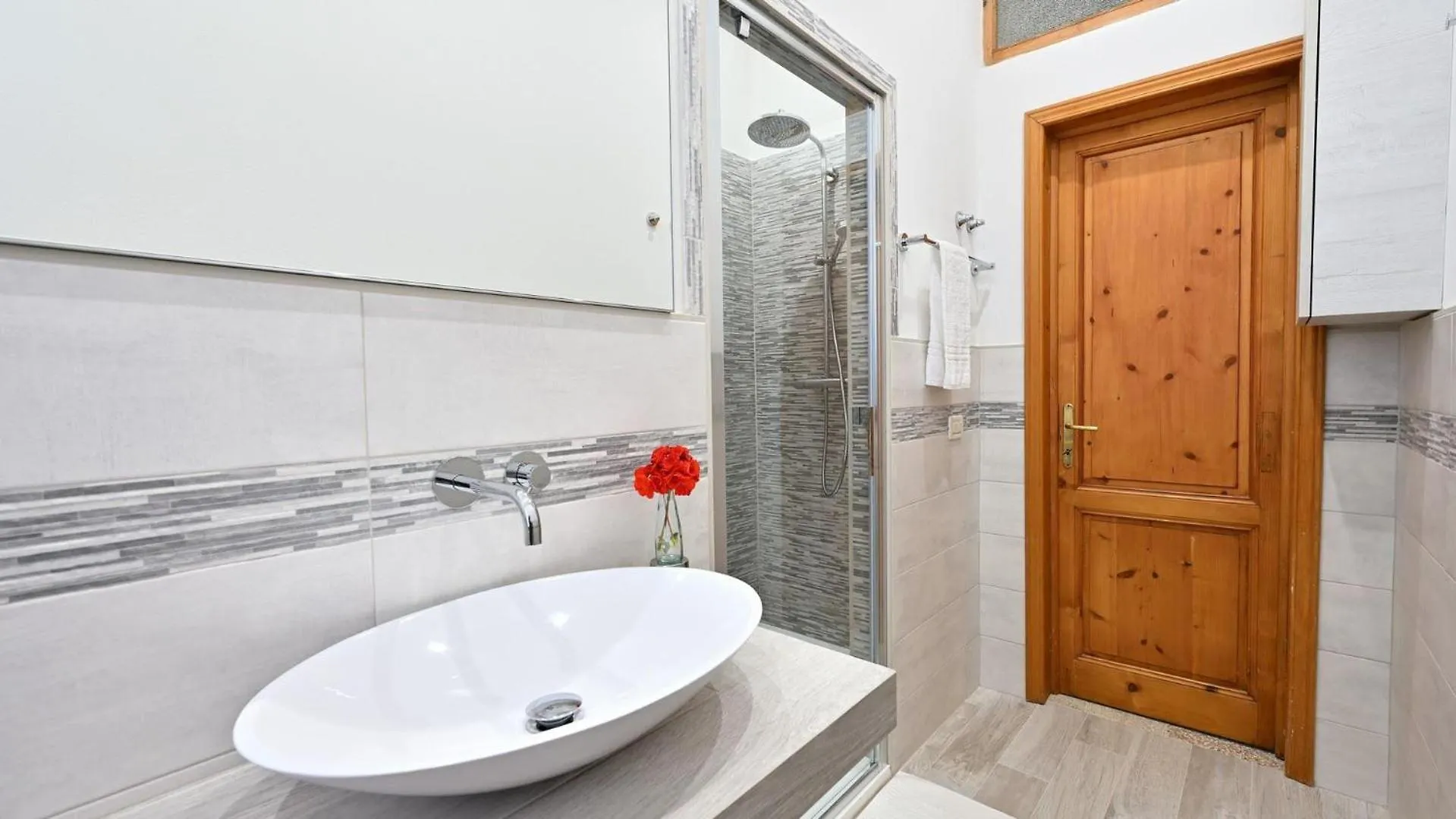 Villa Montalbano 12 Черрето-Гвиди